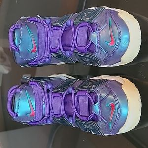 Nike Air More Uptempo SE shoes GS Purple Iridescent